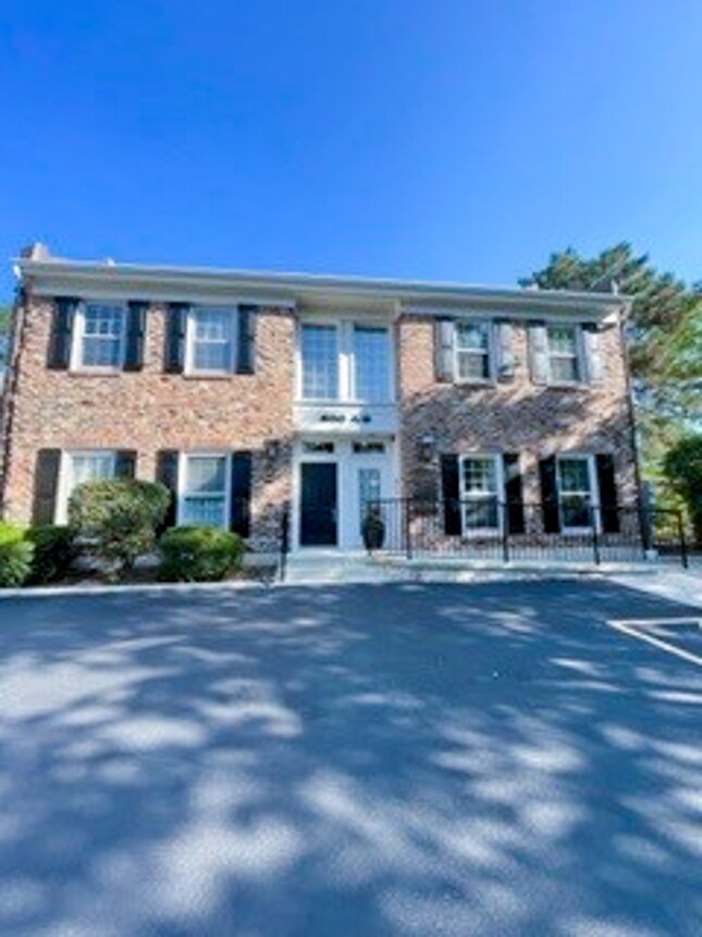 600 W Roosevelt Rd, Wheaton, IL 60187