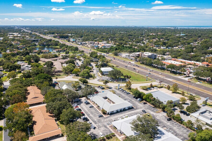 34921 US Hwy 19 N, Palm Harbor, FL for lease - Building Photo - Image 2 of 29