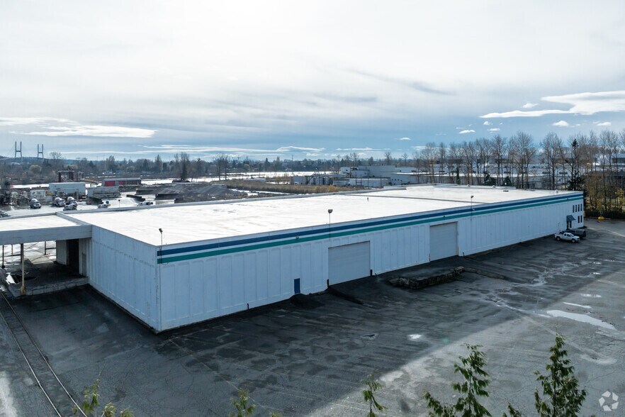 5324 Riverbend Dr, Burnaby, BC for lease - Building Photo - Image 2 of 3