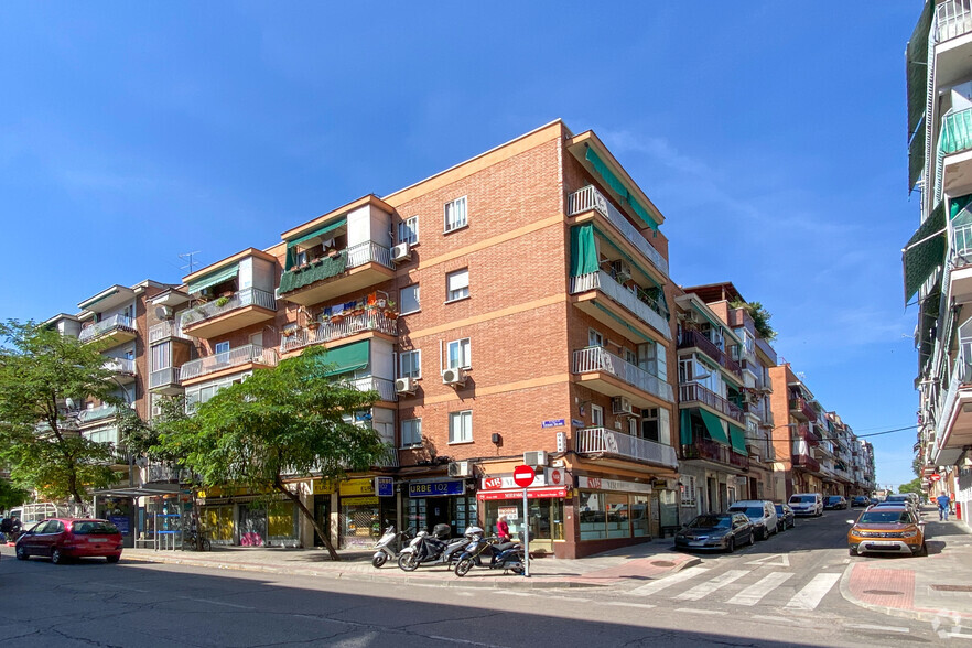 Retail in Madrid, MAD for lease - Primary Photo - Image 1 of 1