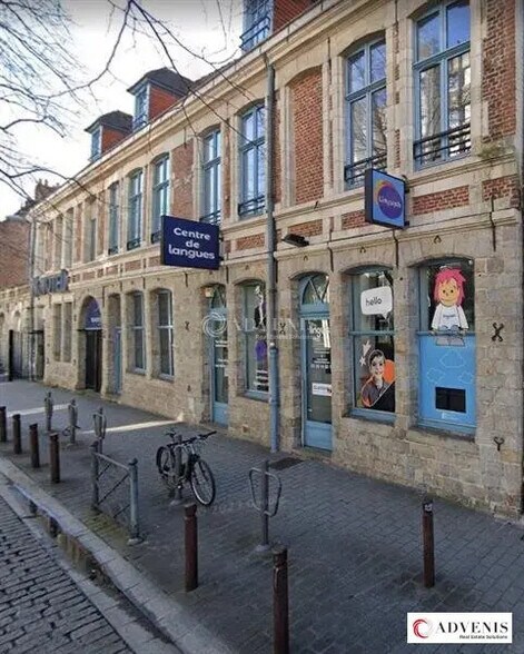 Office in Lille for lease - Building Photo - Image 1 of 6