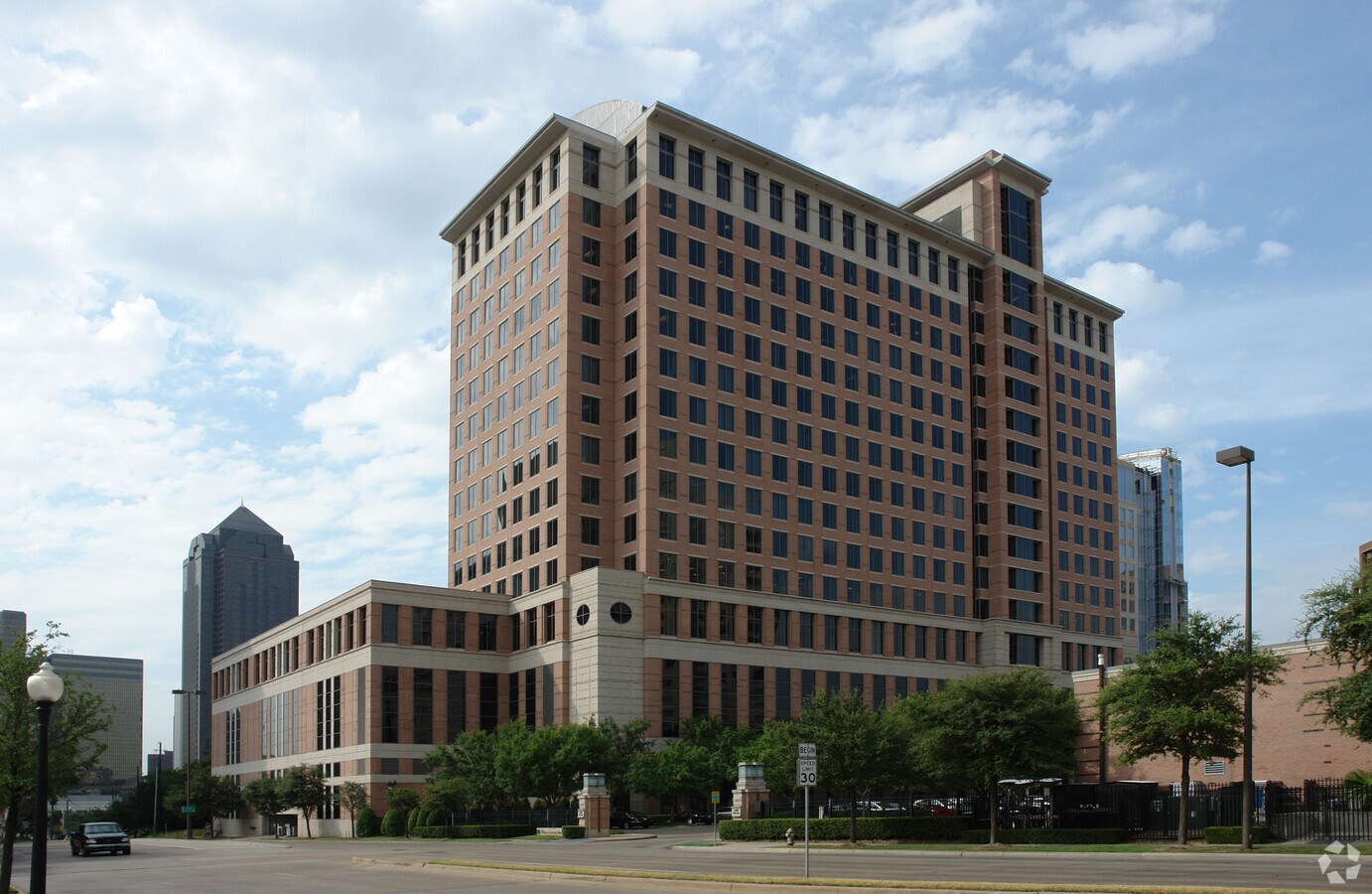 2100 McKinney Ave, Dallas, TX 75201 Property Record