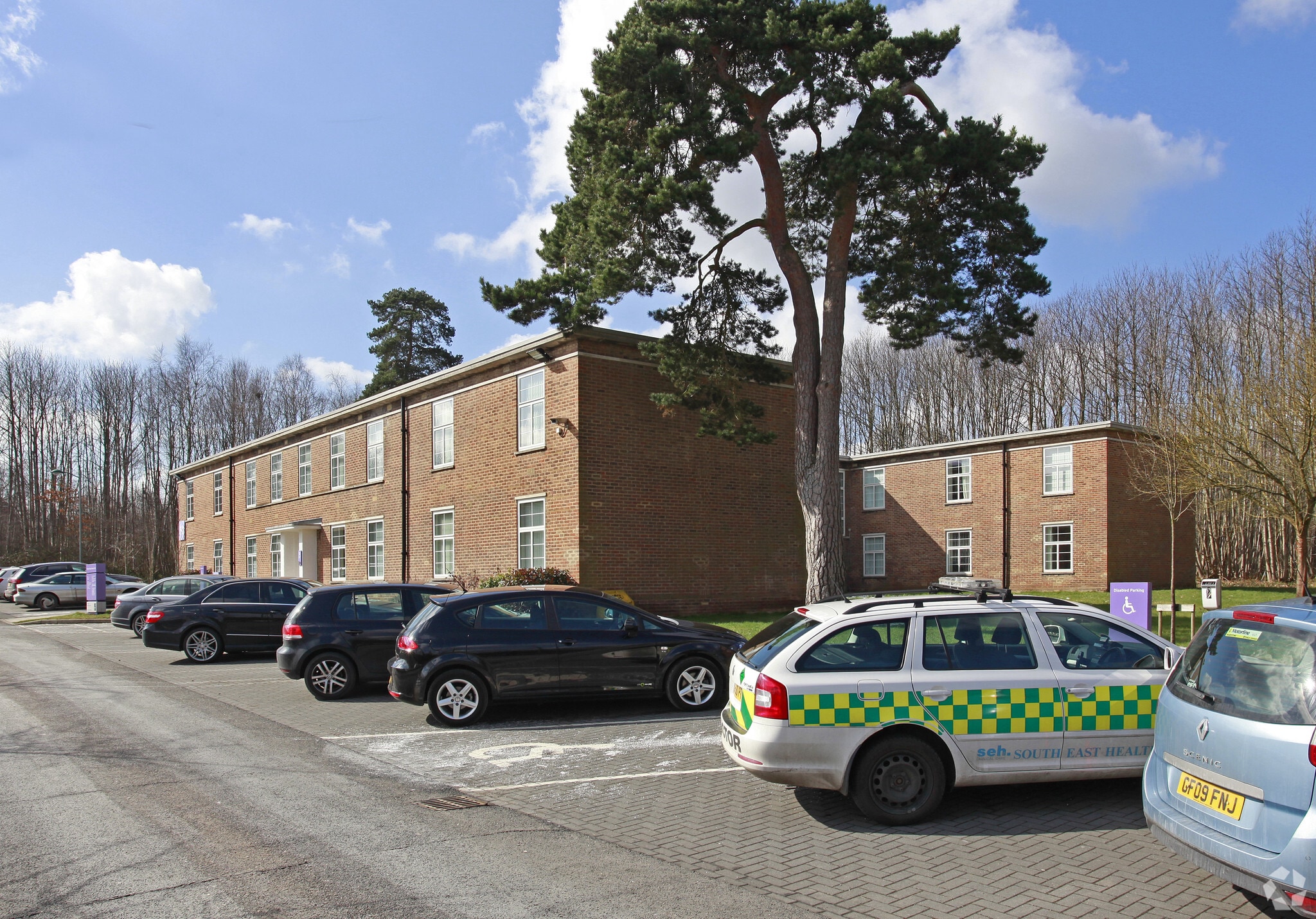 50 Churchill Sq, West Malling for sale Primary Photo- Image 1 of 1