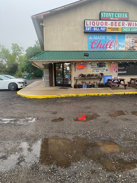 9012 Stony Creek Rd, Ypsilanti, MI for sale - Primary Photo - Image 1 of 21