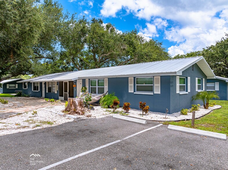 605 Osceola Rd, Nokomis, FL for sale - Building Photo - Image 1 of 1