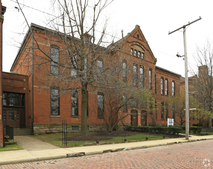 1320 Sumner Ct, Cleveland, OH for lease - Primary Photo - Image 1 of 30