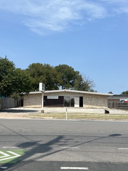 5608 Manor Rd, Austin, TX for sale - Primary Photo - Image 1 of 1