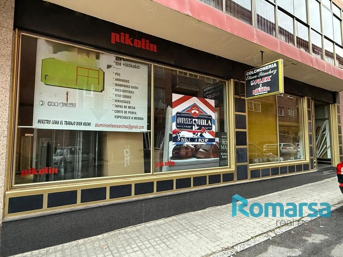 Ávila, AVI 05002 - Unit Puerta L3, Esc. 1 - - Interior Photo - Image 1 of 1