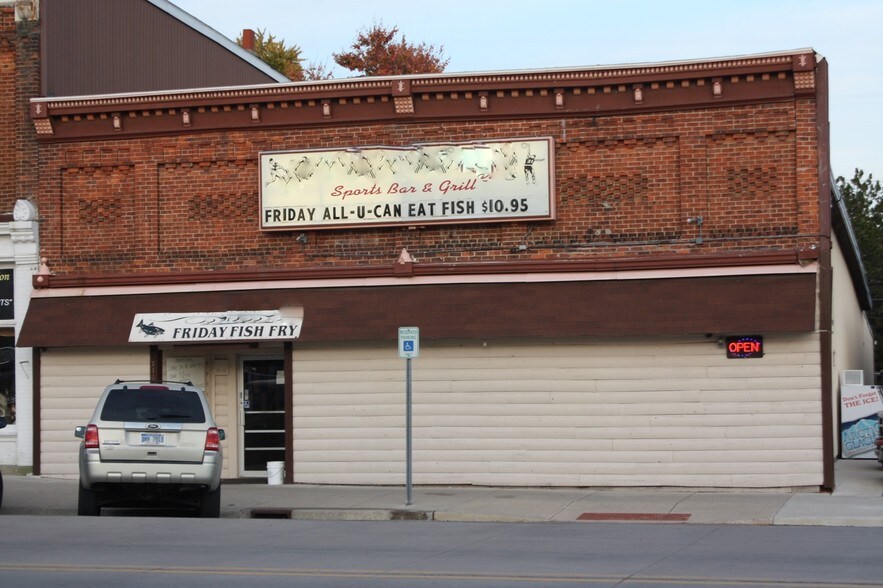 116 S Main St, Capac, MI 48014