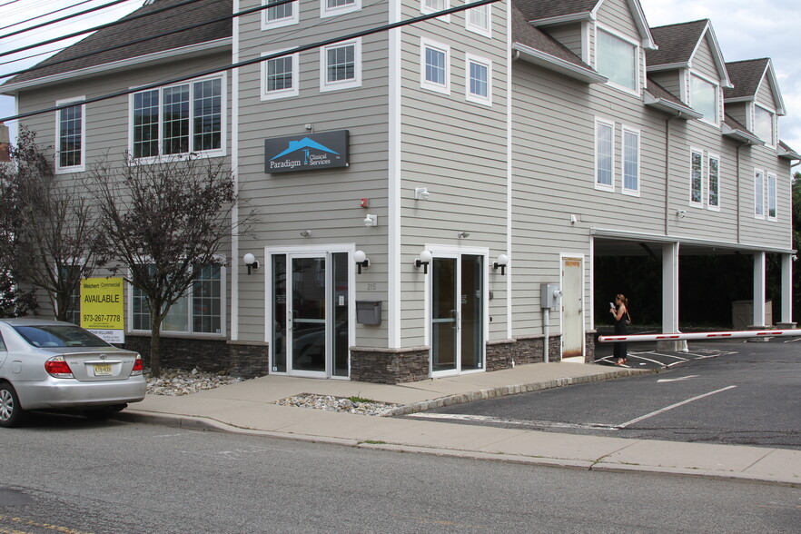 215 Myrtle Ave, Boonton, NJ for lease - Building Photo - Image 1 of 6