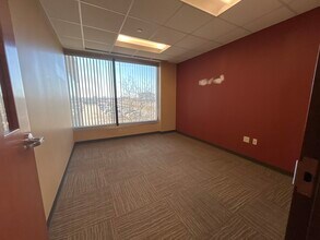 4747 Lincoln Mall Dr, Matteson, IL for lease Building Photo- Image 2 of 15