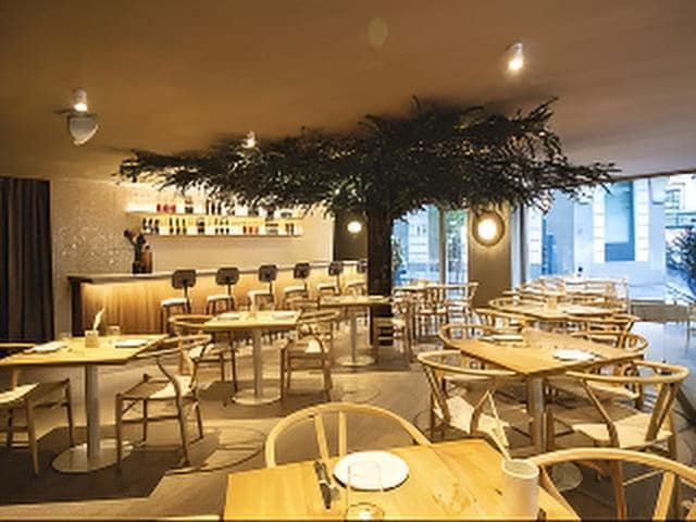 Retail in Madrid, Madrid for lease Interior Photo- Image 1 of 8