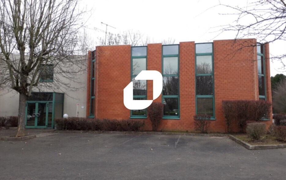 Office in Trappes for sale - Building Photo - Image 1 of 11