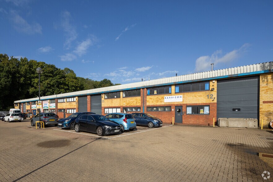 Mark Rd, Hemel Hempstead for lease - Primary Photo - Image 1 of 2