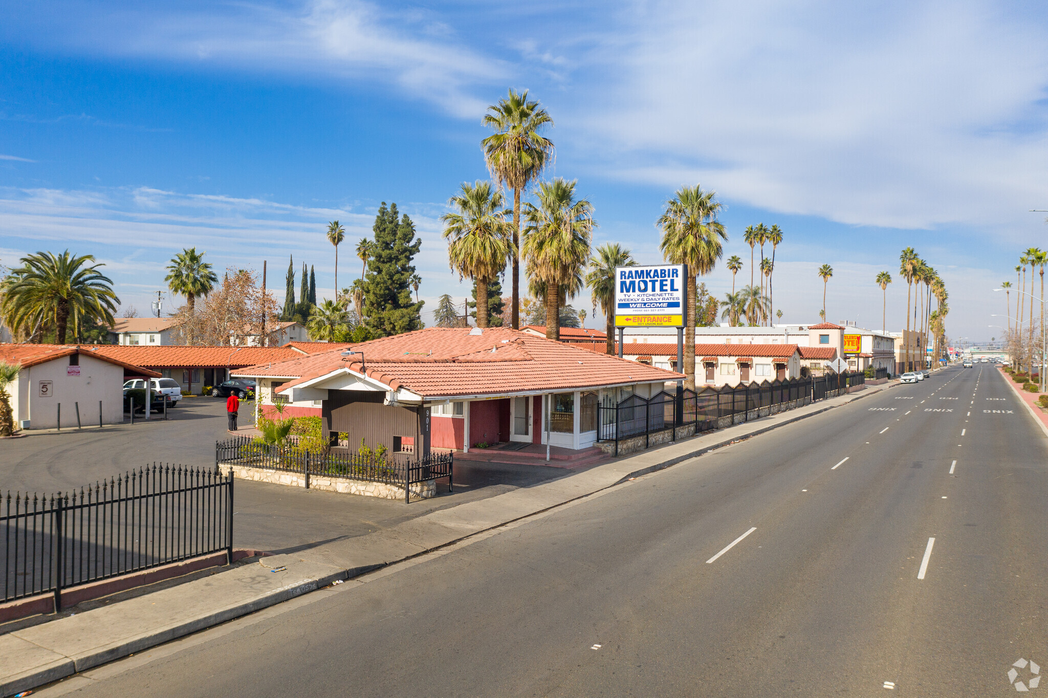 901 Union Ave, Bakersfield, CA for sale Primary Photo- Image 1 of 1