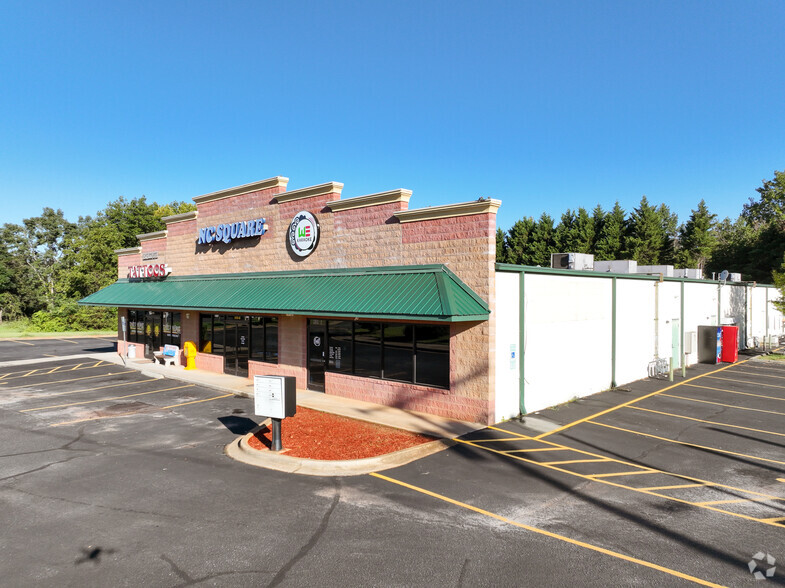 808 Conover Blvd, Newton, NC for lease - Primary Photo - Image 1 of 8