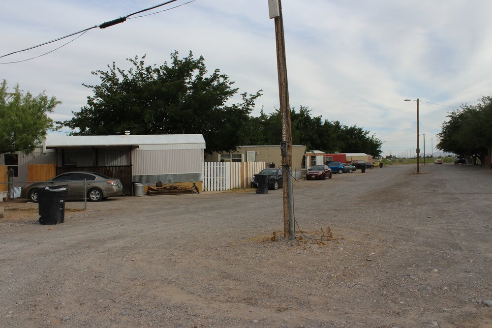 200 Chicken Farm Rd, Vinton, TX for sale Primary Photo- Image 1 of 1