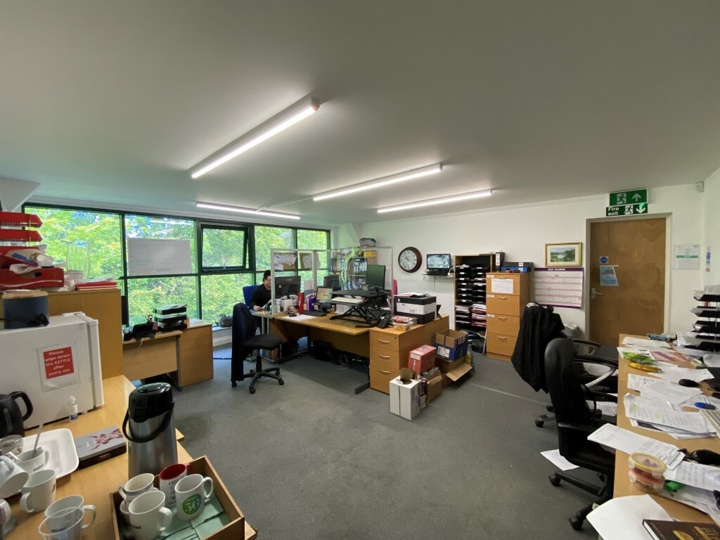 Pitreavie Cres, Dunfermline for lease Interior Photo- Image 1 of 4