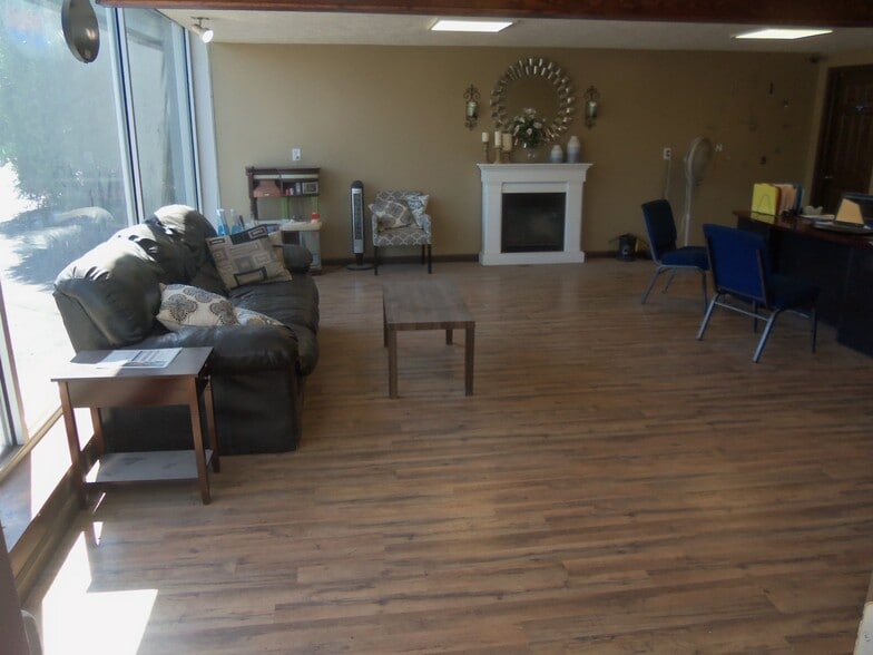 7544 Rt-31, Lyons, NY for sale - Interior Photo - Image 3 of 26