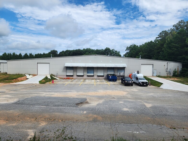 3054 Fork Shoals Rd, Simpsonville, SC for lease - Building Photo - Image 1 of 6