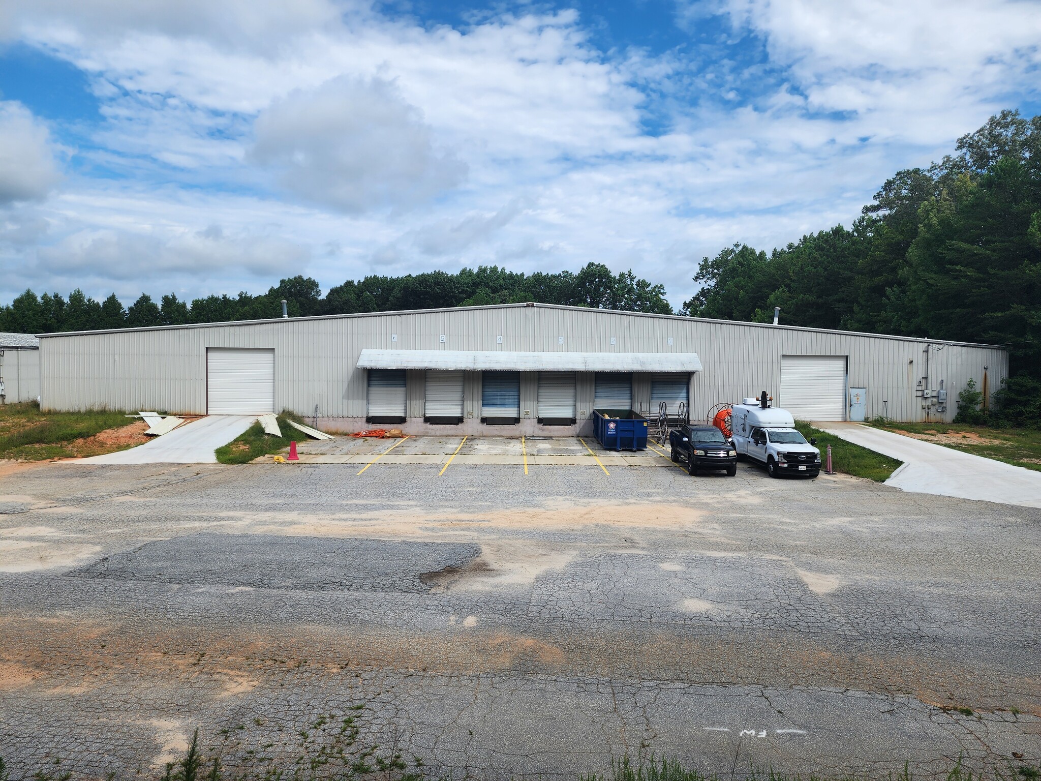 3054 Fork Shoals Rd, Simpsonville, SC for lease Building Photo- Image 1 of 7