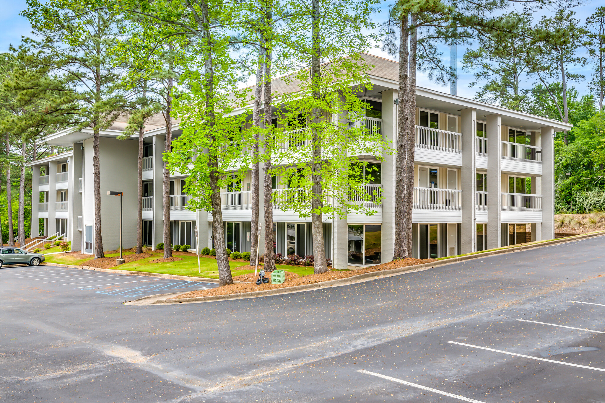 100 Interstate Park Dr, Montgomery, AL for lease Building Photo- Image 1 of 7