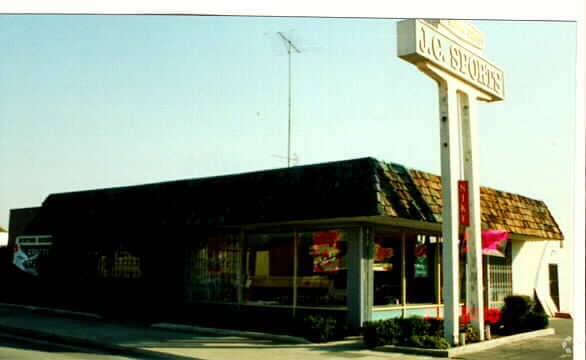 5530 Lincoln Ave, Cypress, CA for lease - Building Photo - Image 3 of 5