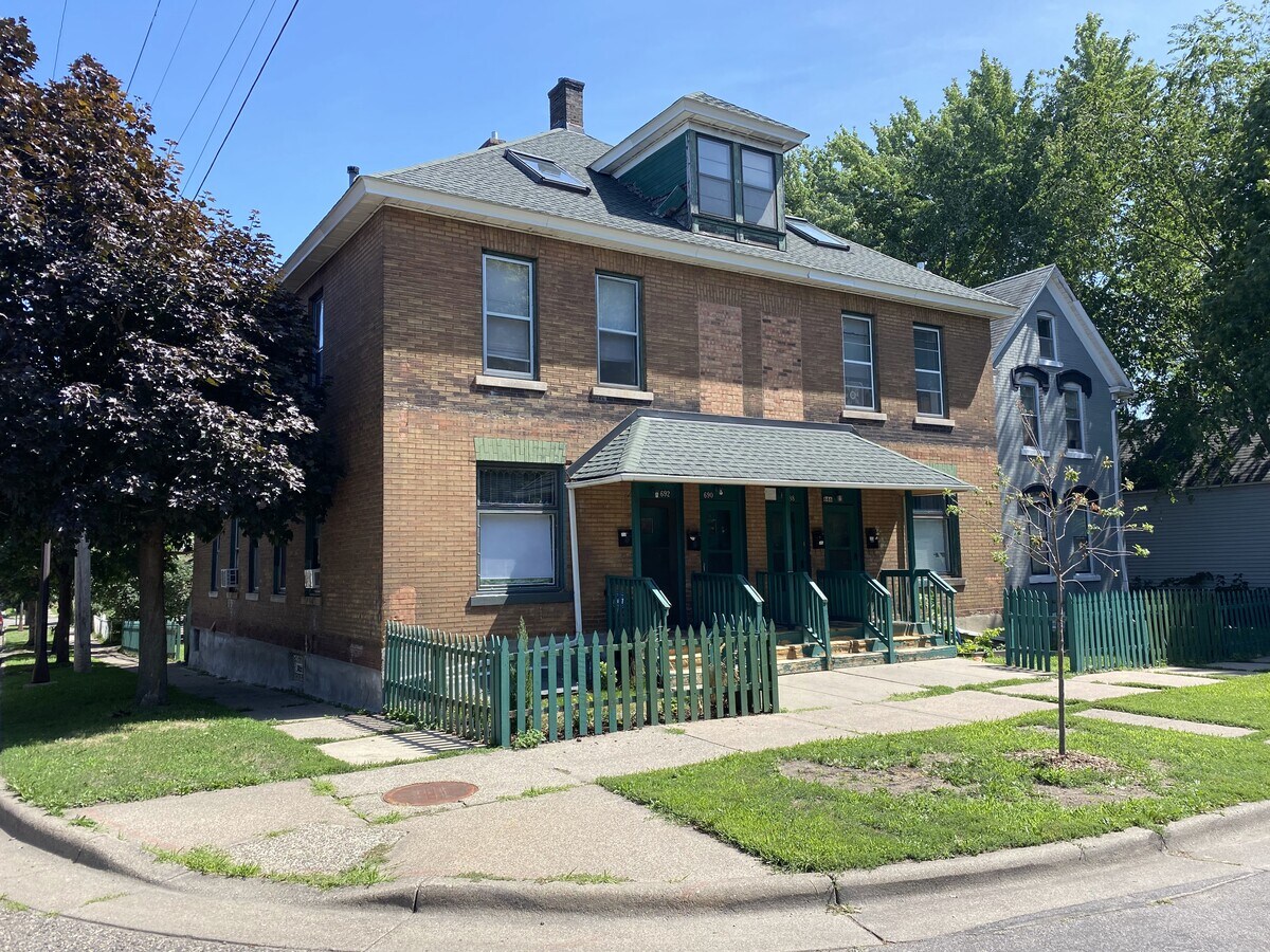 732 Marshall Ave, Saint Paul, MN 55104