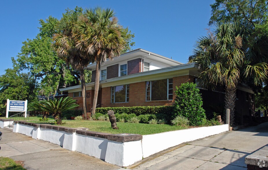 2047 Park St, Jacksonville, FL 32204