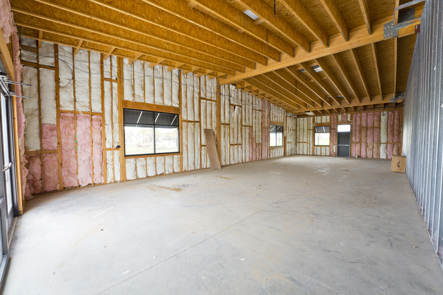 1110 Bear Mountain Blvd, Arvin, CA for lease - Interior Photo - Image 2 of 7