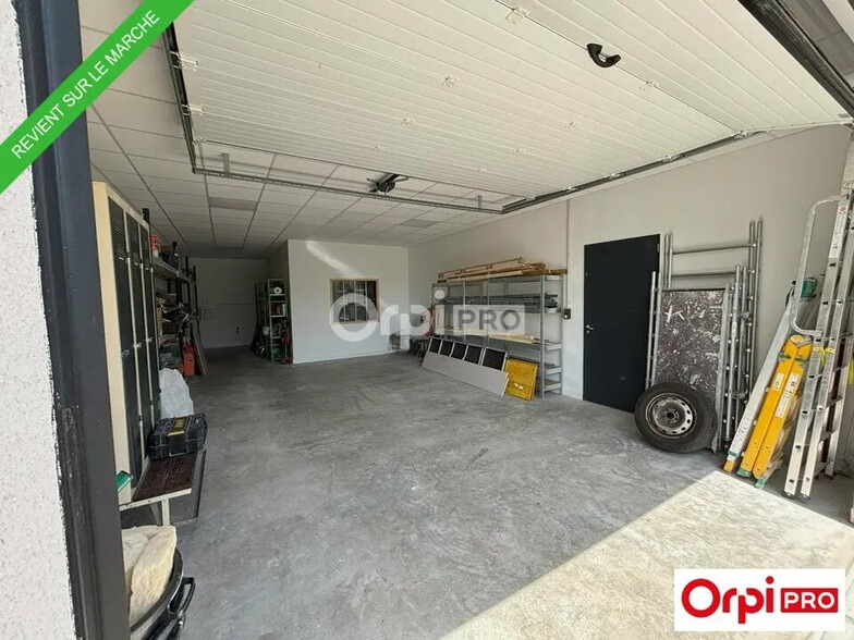 Flex in Guilherand-Granges for lease - Interior Photo - Image 1 of 3