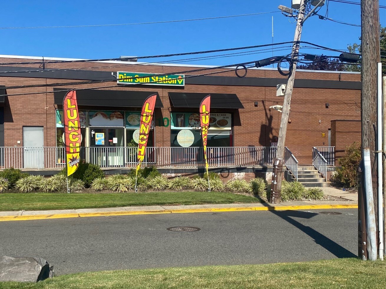 10 Meadowlands Pky, Secaucus, NJ for lease Interior Photo- Image 1 of 15