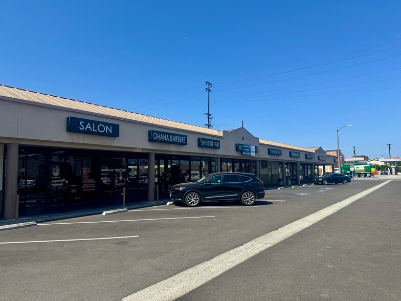 6400-6436 E Stearns St, Long Beach, CA for lease - Building Photo - Image 1 of 5