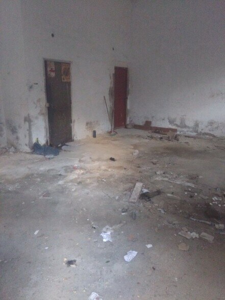 Retail in Cáceres, Cáceres for lease - Building Photo - Image 1 of 2