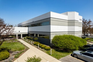 More details for 31500 W 13 Mile Rd, Farmington Hills, MI - Office, Office/Medical for Lease