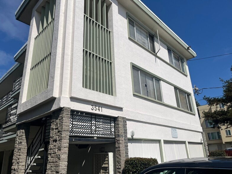 3541 Dimond Ave, Oakland, CA for sale - Building Photo - Image 3 of 8