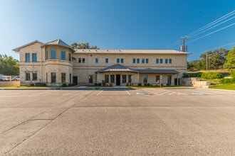 415 S School St, Boerne, TX for lease Building Photo- Image 2 of 2