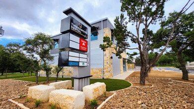 502 E Borgfeld Dr, San Antonio, TX for lease Building Photo- Image 1 of 8