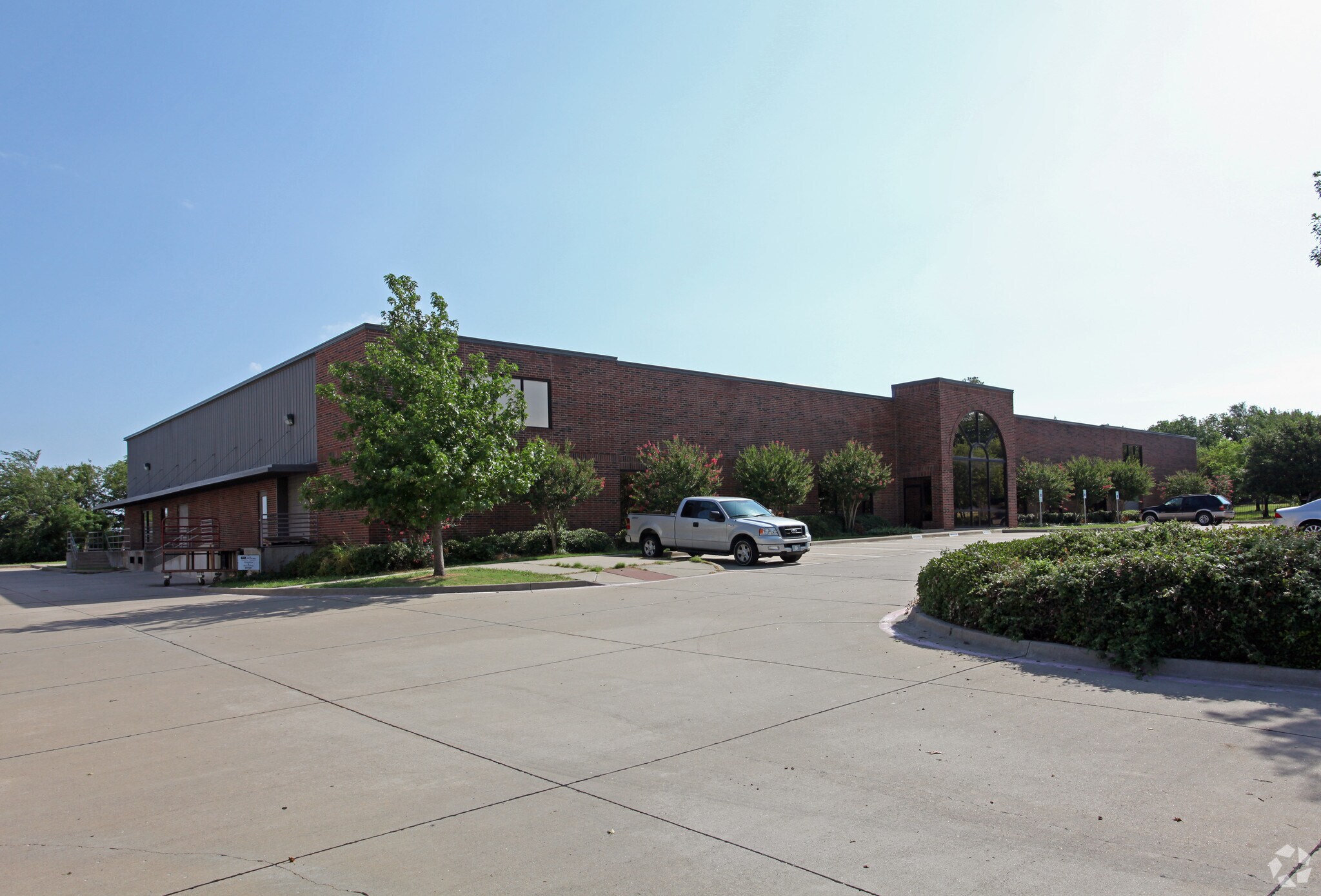 1410 Westway Cir, Carrollton, TX for sale Primary Photo- Image 1 of 1