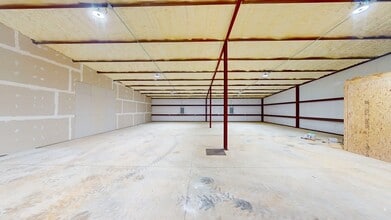 203 N Industrial Dr, Headland, AL for lease Interior Photo- Image 2 of 5