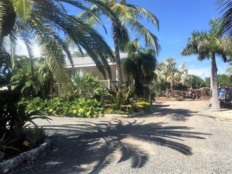 92329 Overseas Hwy, Tavernier, FL 33070