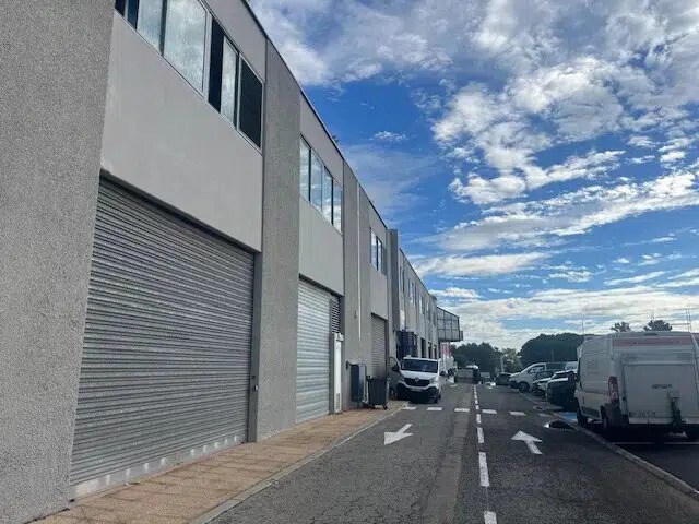 Industrial in Villeneuve-Loubet for lease Building Photo- Image 1 of 11