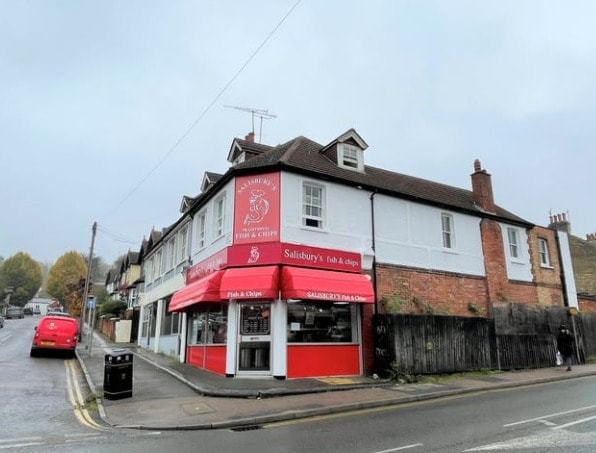 2 Station Rd, Whyteleafe for sale - Primary Photo - Image 1 of 1