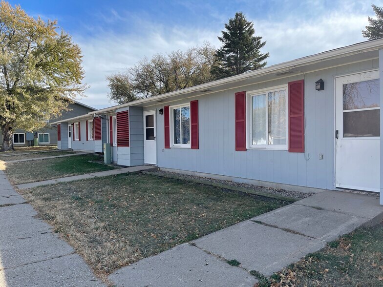 906 11th, Cooperstown, ND 58425