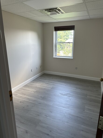 1786 Wilmington West Chester Pike, Glen Mills, PA for lease - Building Photo - Image 3 of 9