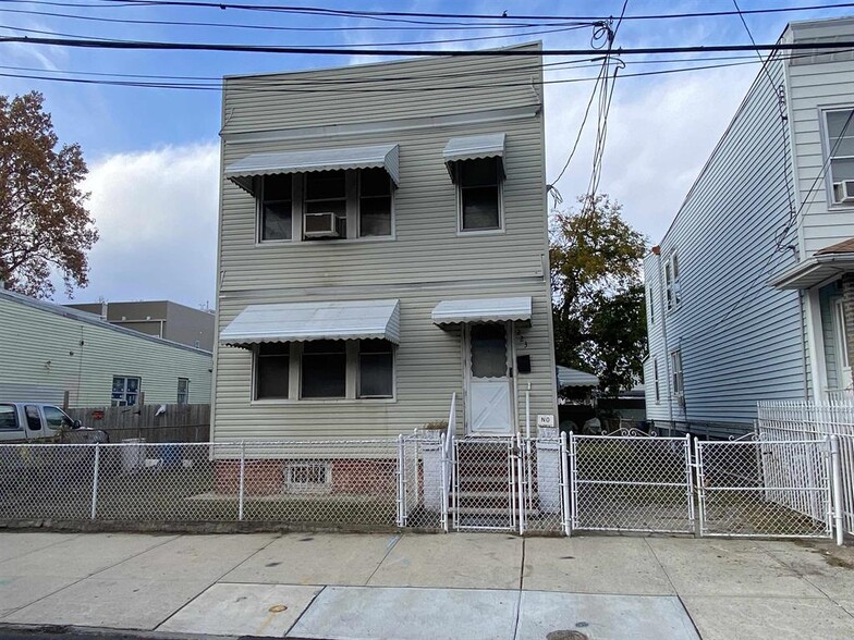 221 Nunda Ave, Jersey City, NJ for sale - Primary Photo - Image 1 of 1