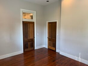 1120 3rd Ave S, Nashville, TN for sale Interior Photo- Image 2 of 16