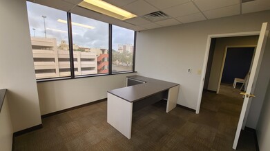 402 S Kentucky Ave, Lakeland, FL for lease Interior Photo- Image 2 of 3