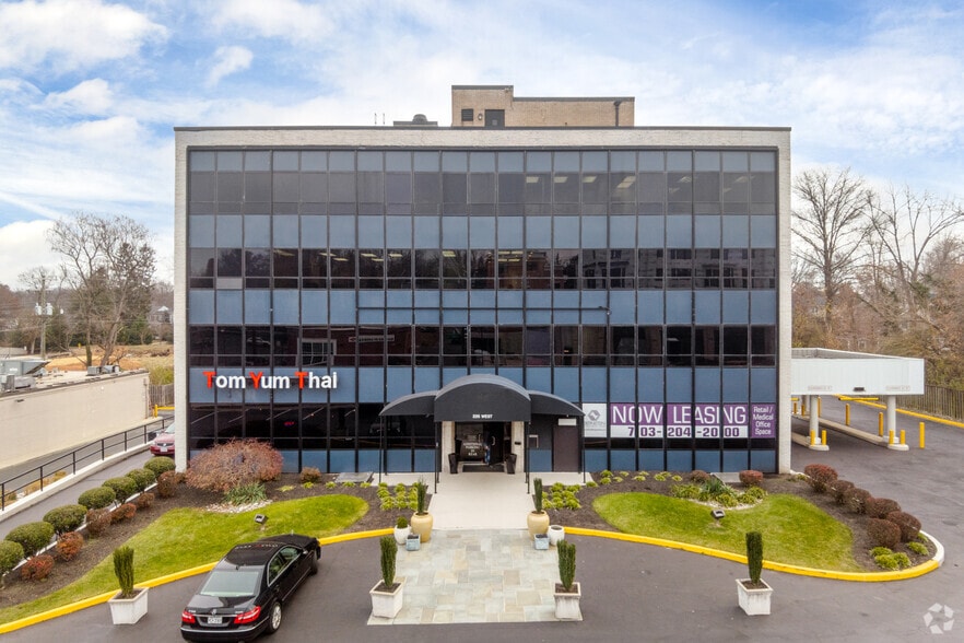 226 Maple Ave W, Vienna, VA for lease - Building Photo - Image 2 of 16