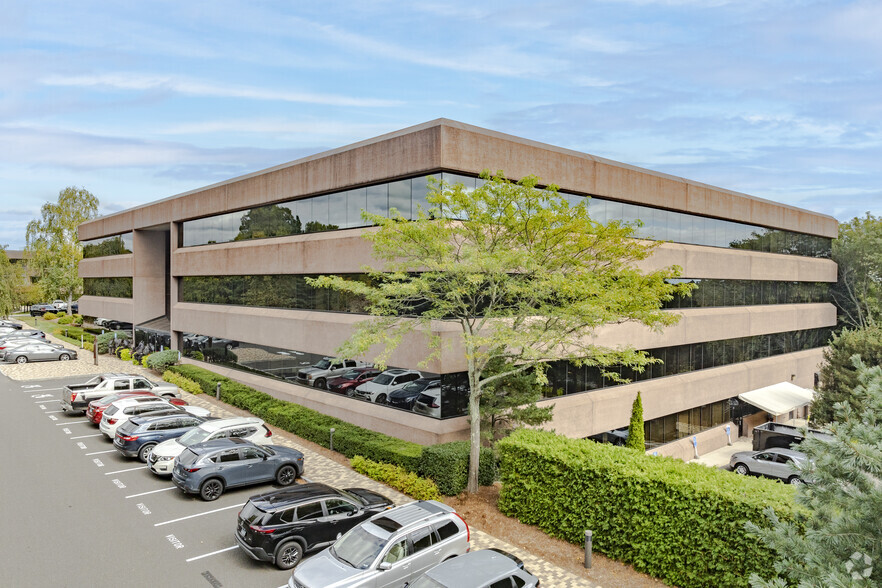 3 Enterprise Dr, Shelton, CT for lease - Building Photo - Image 1 of 21